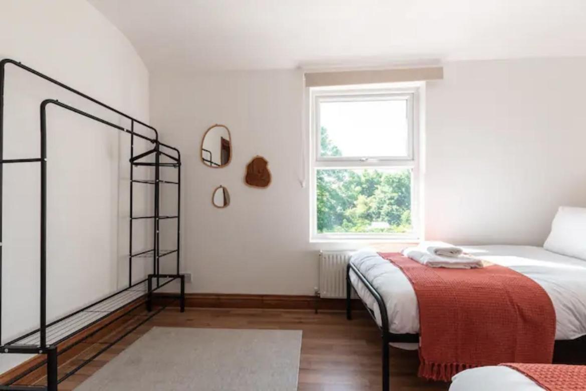 Metropolitan - 2 Bed, Private Parking Apartment, Great Commercial Home From Home Stay! Southampton Esterno foto